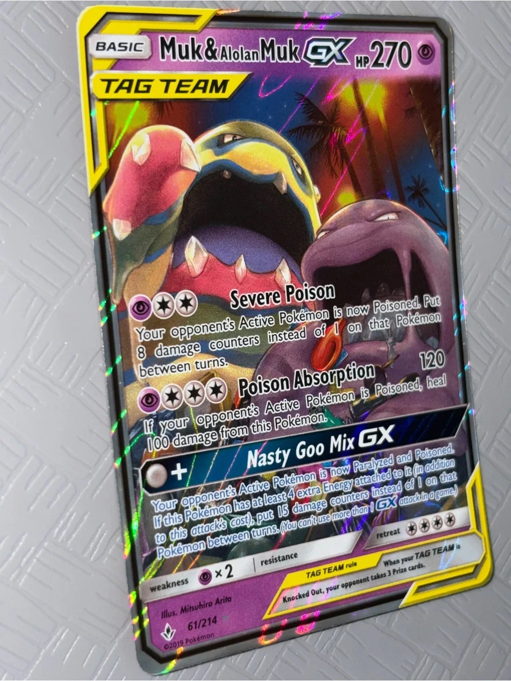 Muk & Alolan Muk GX 61/214 Unbroken Bonds TAG TEAM Pokémon Card